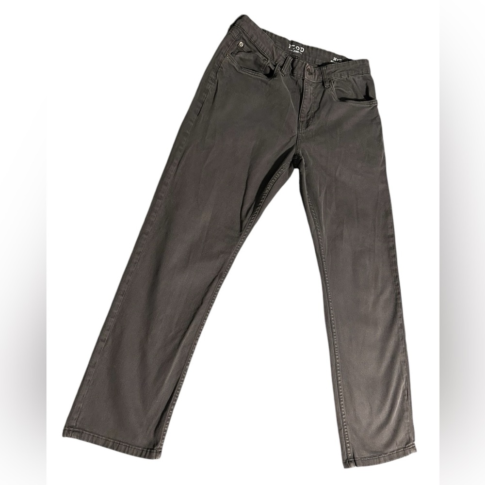 Izod black faded jeans. 32 x 30 Relaxed Fit. Pre-loved